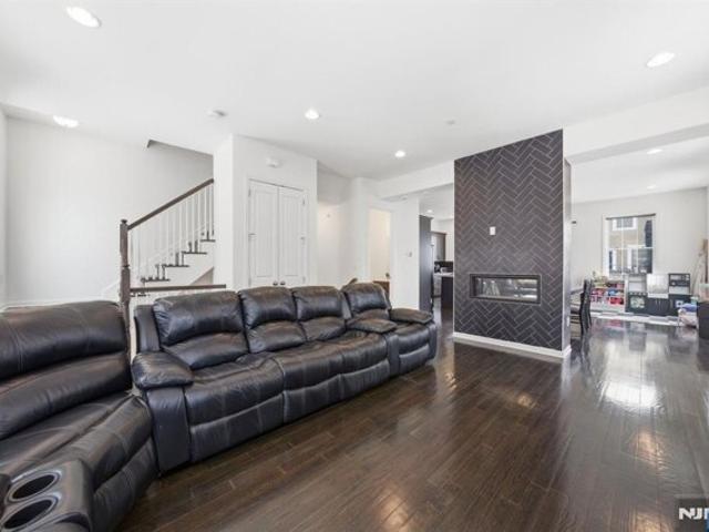 House for sale in Wood Ridge, New Jersey