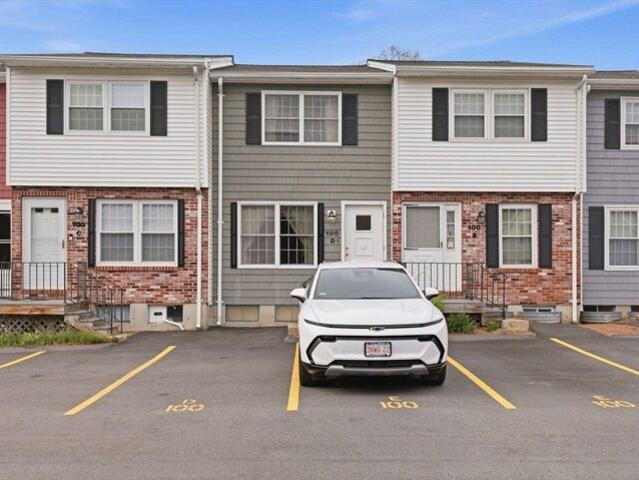 Condo for sale in Lowell, Massachusetts