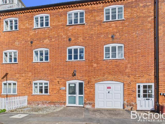 House for rent in Chelmondiston, Suffolk