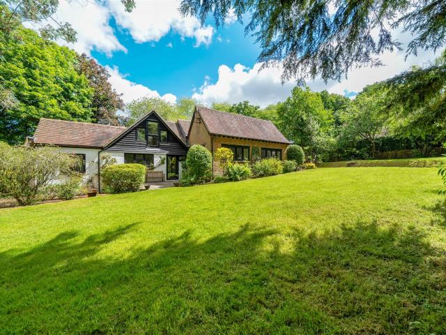 House for rent in Littlecote, West Sussex