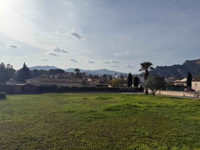 Terrain vente à Arrondissement de Draguignan, Roquebrune-sur-argens