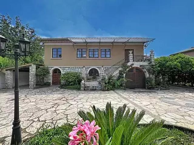 Maison vente à Grasse, Roquefort-les-pins