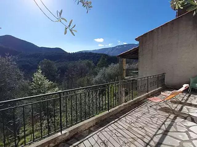 Maison vente à Nice, Roquesteron
