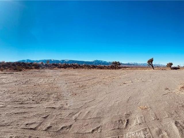 Land for sale in Pinon Hills, California