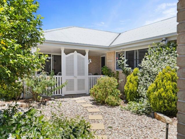 Cottage for sale in Preston, Queensland