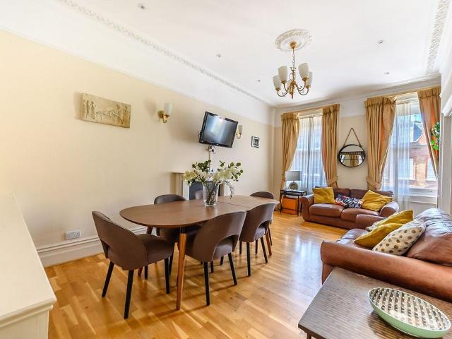 Apartment for rent in South Kensington, Greater London