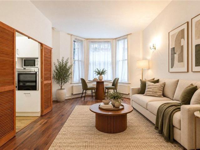 Apartment for rent in South Kensington, Greater London