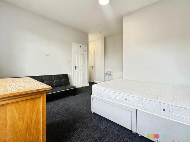 House for rent in East Bank, Norfolk