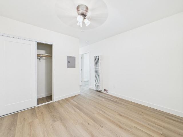 Apartment for rent in Canoga Park, California