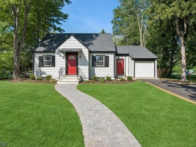 House for sale in Springfield, New Jersey