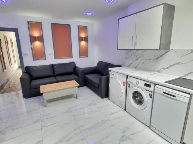 House for rent in Bournbrook, West Midlands