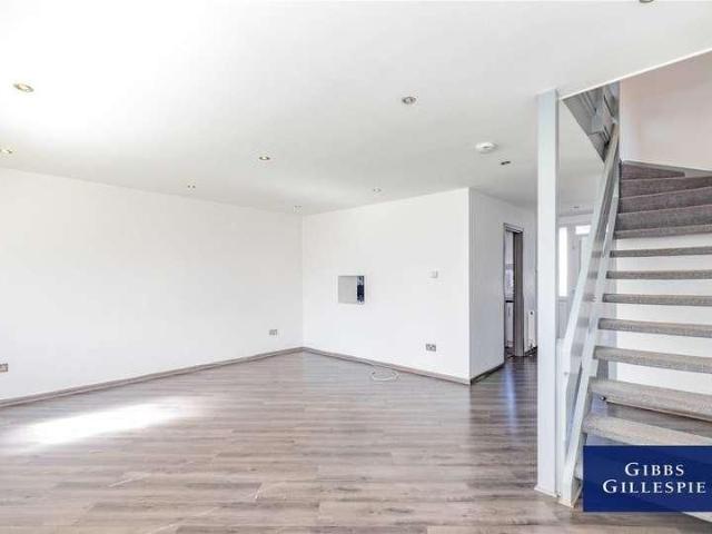 House for rent in London Borough of Harrow, Greater London