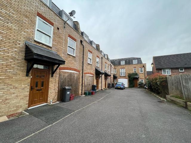 House for rent in London Borough of Hounslow, Spring Grove