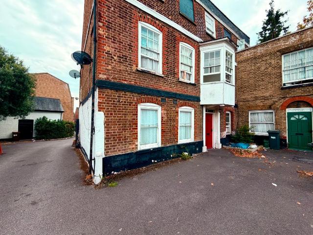 Studio for rent in London Borough of Hounslow, Greater London