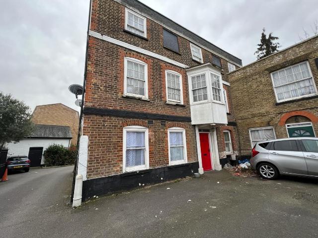 Studio for rent in London Borough of Hounslow, Spring Grove