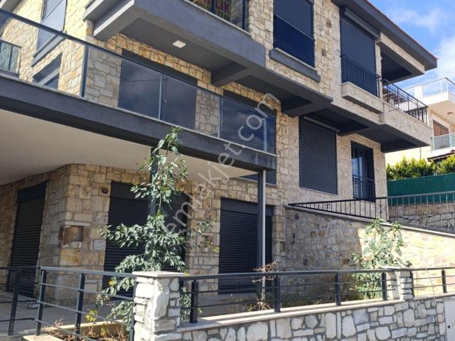 Foça, İzmir içerisinde satılık Villa