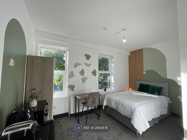 Room for rent in Allerton, Calderstones