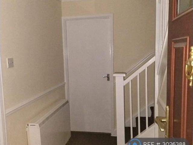 Apartment for rent in London Borough of Barking and Dagenham, Greater London