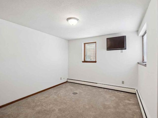 Apartment for rent in Roseville, Ramsey County