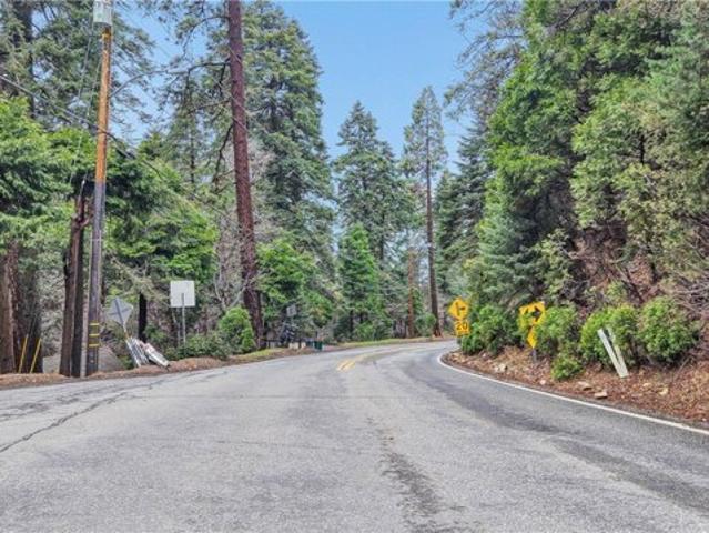 Land for sale in Cedar Glen, California