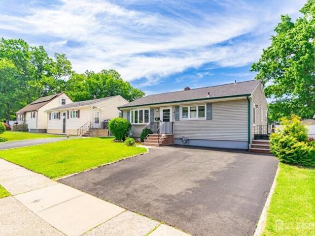 House for sale in Edison, New Jersey