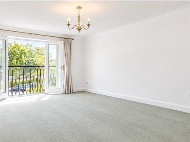 Apartment for rent in London Borough of Richmond upon Thames, Greater London