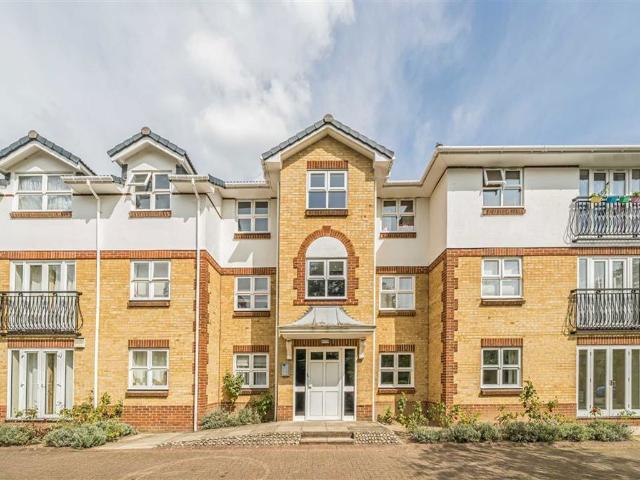 Apartment for rent in London Borough of Richmond upon Thames, Greater London