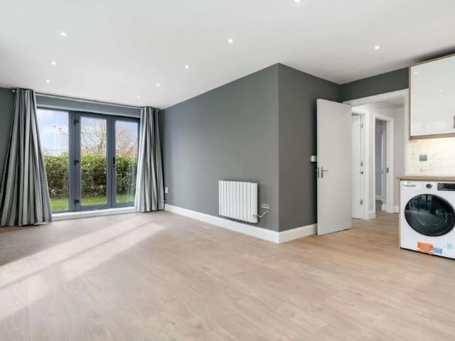 Apartment to rent in Bluebell, North Tipperary