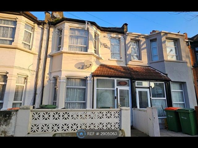House for rent in London Borough of Newham, Greater London