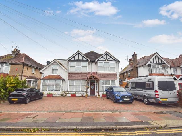 Apartment for rent in Eastbourne, East Sussex