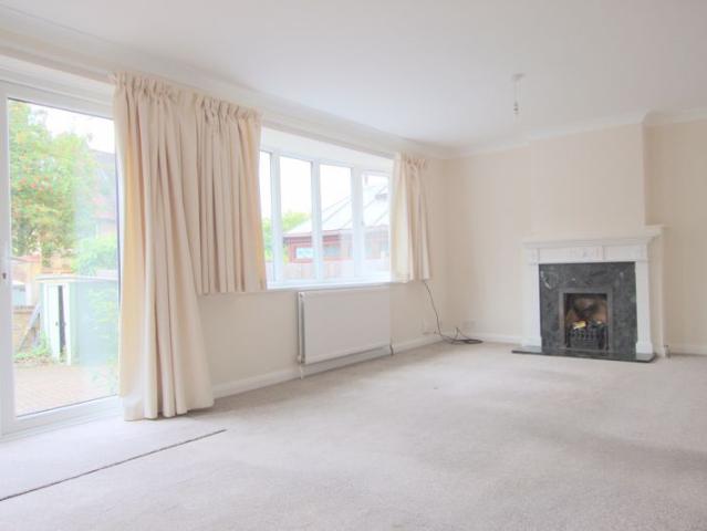 Apartment for rent in Woodcote, Epsom