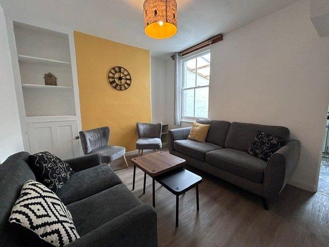 House for rent in Newtown, Exeter