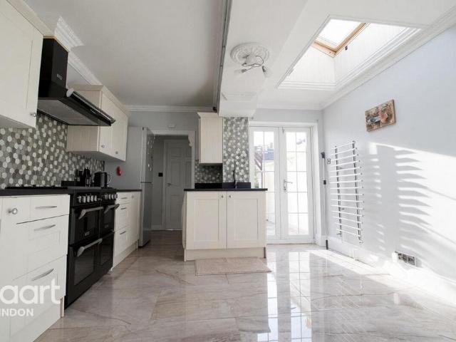 House for rent in Walcot West, Swindon