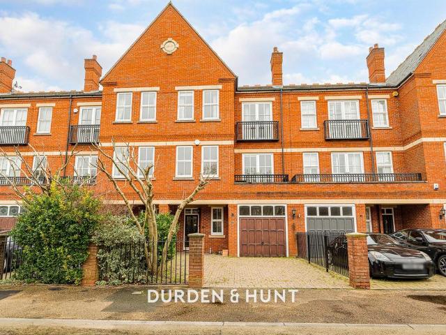 House for rent in Repton Park, Greater London