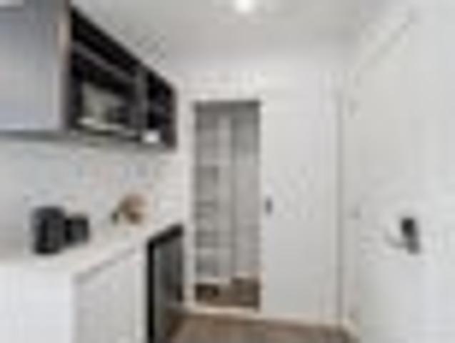 Apartment for rent in Paremoremo, Oroua County