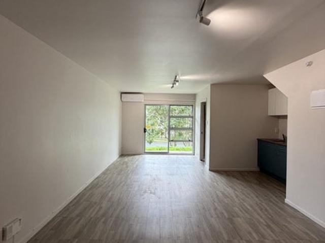 Apartment for rent in Albany South, Upper Harbour