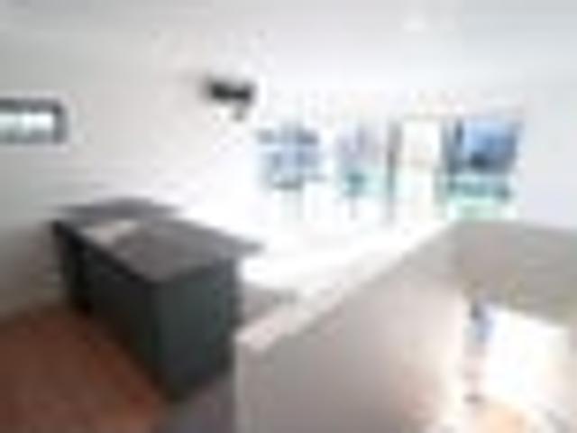 Apartment for rent in Paremoremo