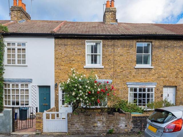 House for rent in London Borough of Richmond upon Thames, Greater London