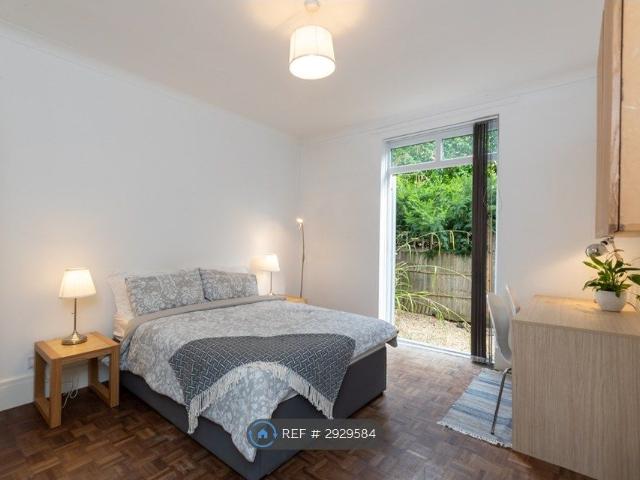 House for rent in Sydenham, Green Close