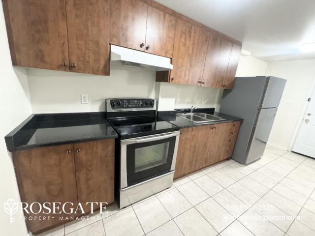 Apartment for rent in Hurontario, Mississauga