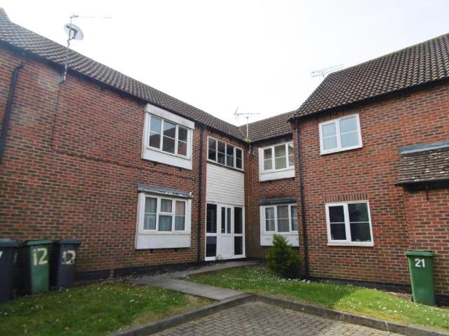 Apartment for rent in Lychpit, Basingstoke and Deane