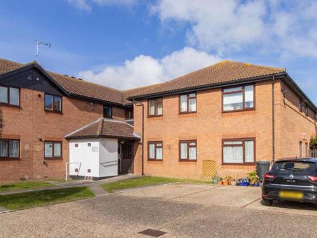 House for sale in Acol, Kent