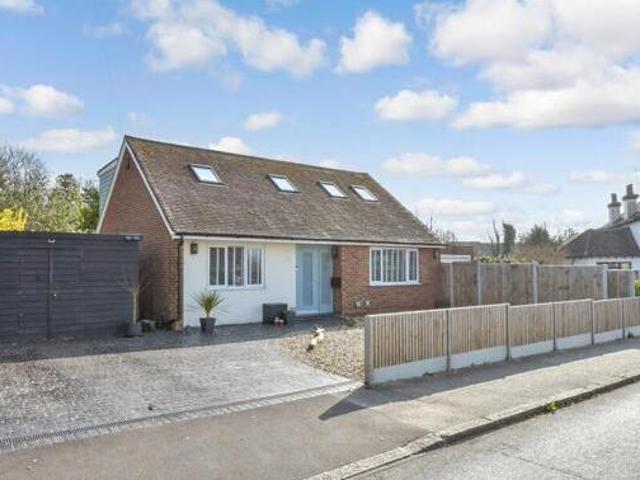 House for sale in Dumpton, Acol