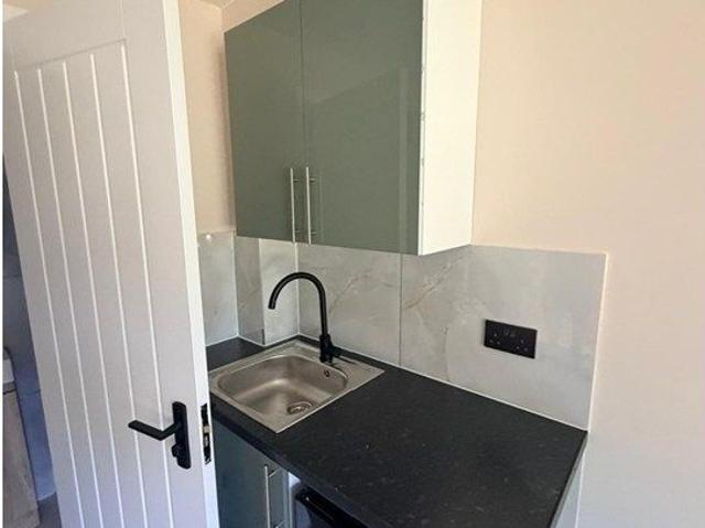 Room for rent in Blackwater and Hawley, Hart