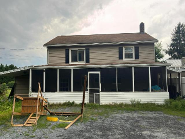 House for sale in Hardy, West Virginia