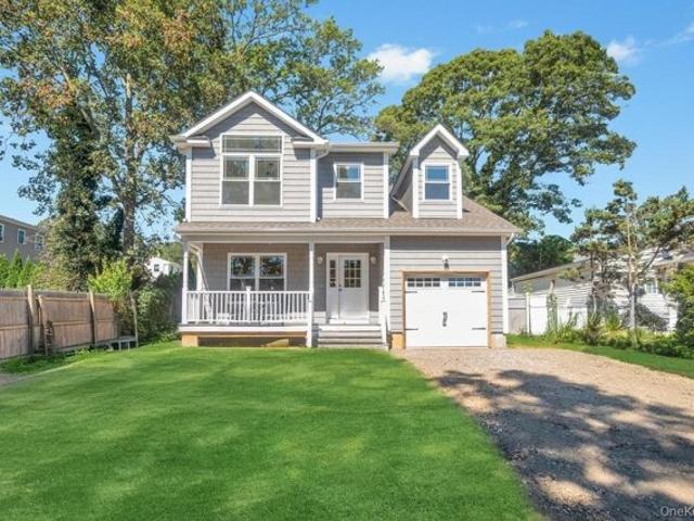 House for sale in Centereach, New York