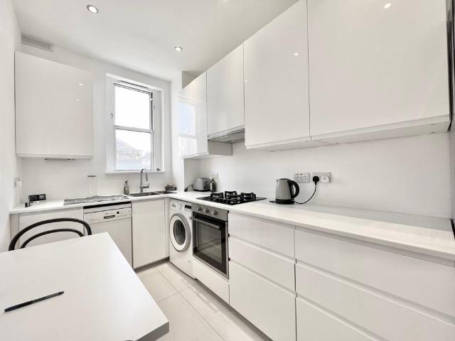 Apartment for rent in South Hampstead, Greater London