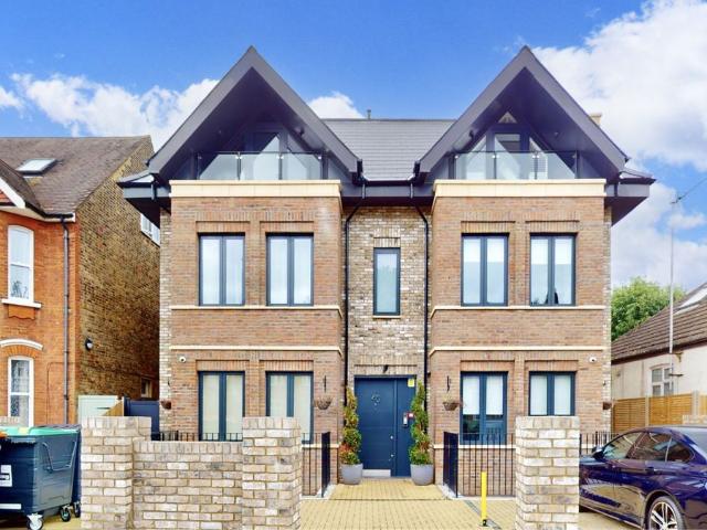 Apartment for rent in London Borough of Ealing, Greater London