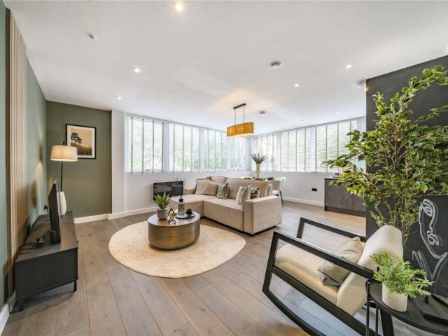 Apartment for rent in Woking, Surrey