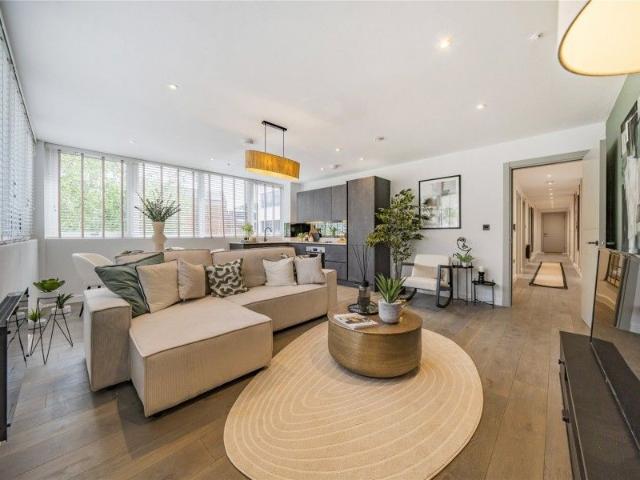 Apartment for rent in Woking, Surrey
